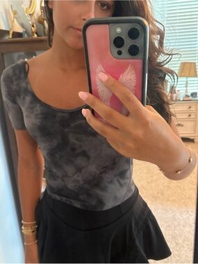lululemon athletica Women’s Short Sleeve Scoop Neck Bodysuit - Black Tie-Dye